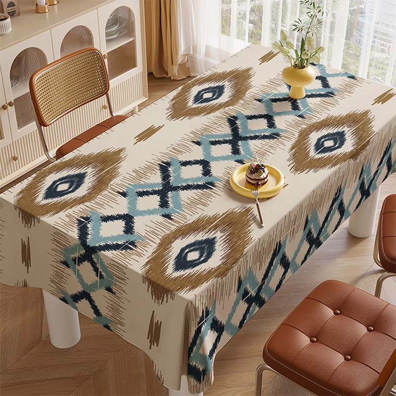 رانر شیک و دست‌دوز روی میز ناهارخوری مدرن